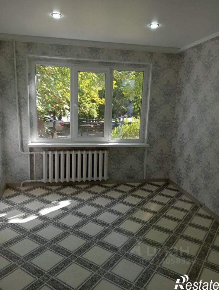 2-комн квартира ул Космонавтов, 10,  д. 10