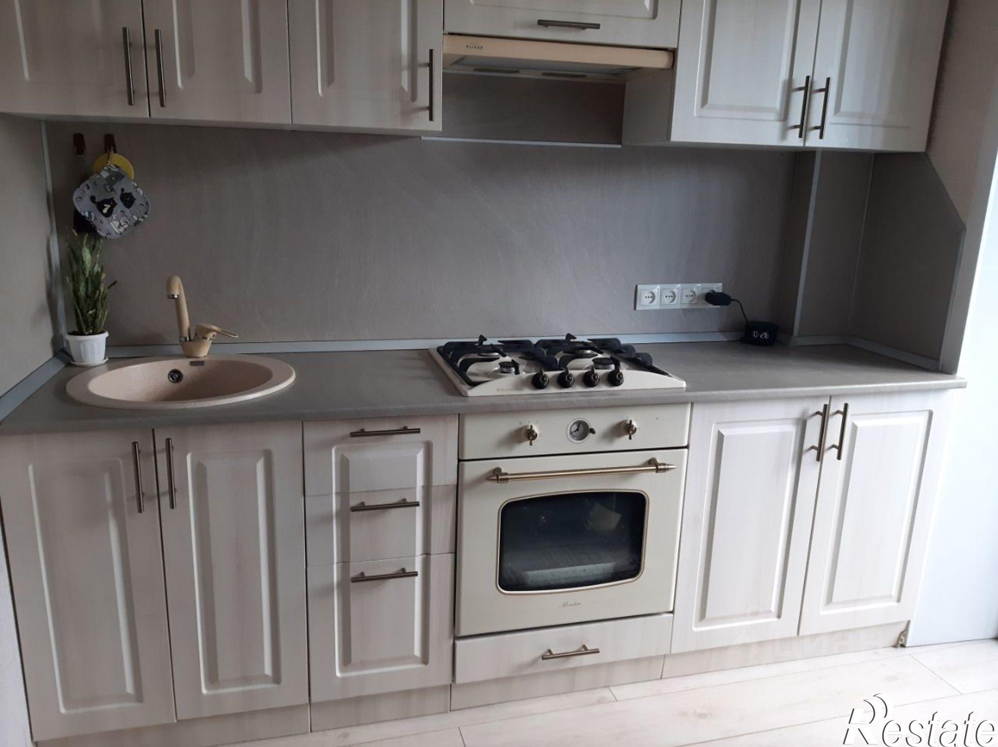 Купить квартиру за 4 100 000 рублей на ул Комсомольская, 40