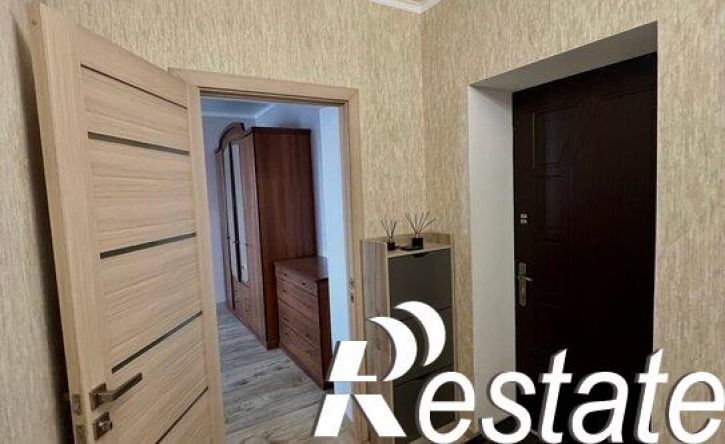 2-комн квартира улица Космонавтов, 100А/2,  д. 100А/2
